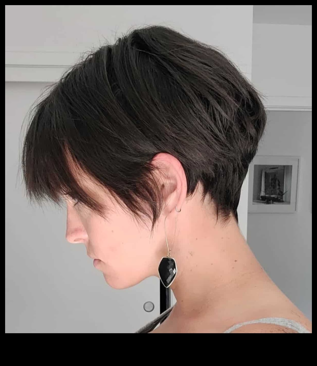 Razor Chic Continued: Μοντέρνα κοντά χτενίσματα για τολμηρή εμφάνιση