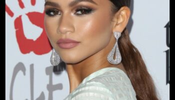 Red Carpet Reds: Μια βιτρίνα με λαμπερά χτενίσματα διασημοτήτων